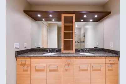 309 W Washington Avenue #905, Madison, WI 53703 - Photo 31