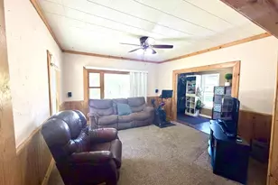 697 N Central Ave, Richland Center, WI 53581 - Photo 7
