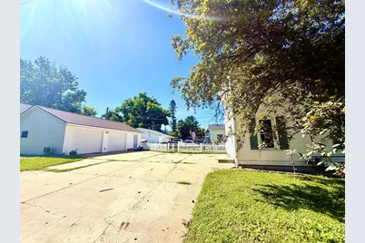 697 N Central Avenue, Richland Center, WI 53581 - Photo 3