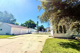 697 N Central Ave, Richland Center, WI 53581 - Photo 3