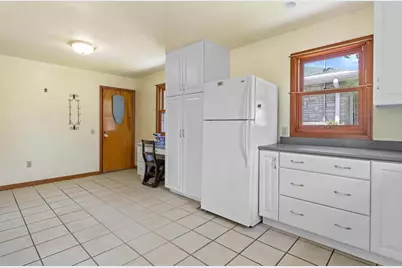 722 Christianson Avenue, Madison, WI 53714 - Photo 9