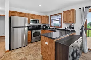 2267 Manley Dr, Sun Prairie, WI 53590 - Photo 15