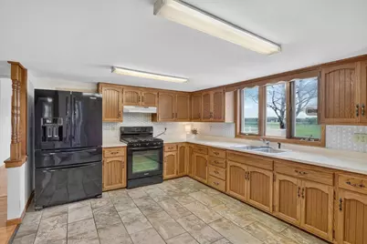 1270 Hillside Road, Edgerton, WI 53534 - Photo 9