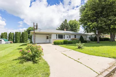 415 W Benton Street, Cuba City,  53807 - Photo 27