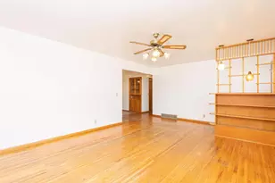 415 W Benton St, Cuba City,  53807 - Photo 3