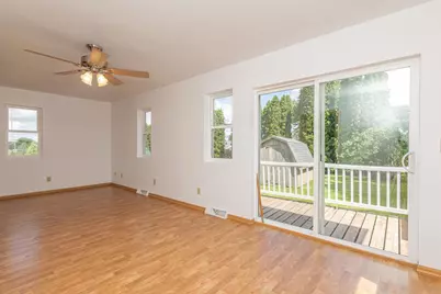 415 W Benton Street, Cuba City,  53807 - Photo 9