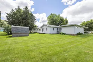 415 W Benton St, Cuba City,  53807 - Photo 23