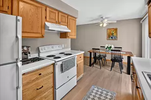 3212 Dorchester Way, Madison, WI 53719 - Photo 7