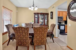 5150 Crescent Oaks Dr, Madison, WI 53704 - Photo 13