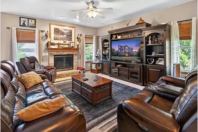 5150 Crescent Oaks Drive, Madison, WI 53704 - Photo 7