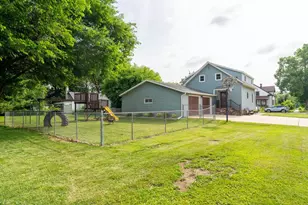 621 Dallas St, Sauk City, WI 53583 - Photo 29