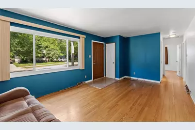 2102 S 99th Street, West Allis, WI 53227 - Photo 5