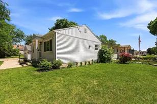 2102 S 99th St, West Allis, WI 53227 - Photo 23