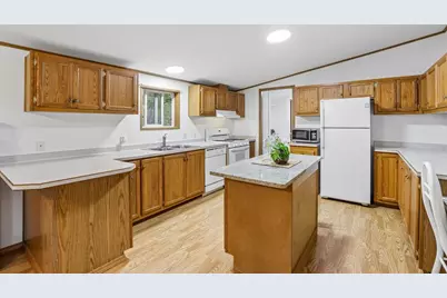 526 Freedom Lane, Wisconsin Dells, WI 53965 - Photo 5