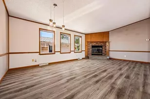 504 Harbor Heights Dr, Racine, WI 53185 - Photo 3