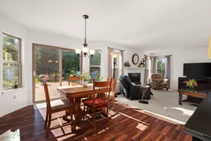 185 Moorland Pl, Sun Prairie, WI 53590 - Photo 5