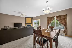 737 Clardell Dr, Sun Prairie, WI 53590 - Photo 7