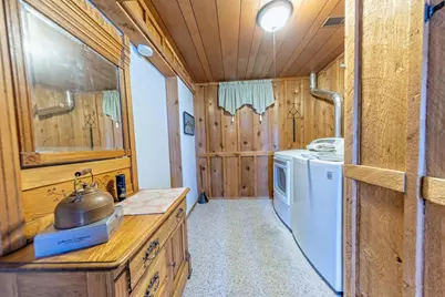 2410 E Oregon Trail, Janesville, WI 53546 - Photo 27