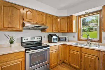 2928 Maple Run Drive, Madison, WI 53719 - Photo 15