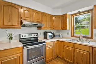 2928 Maple Run Dr, Madison, WI 53719 - Photo 15