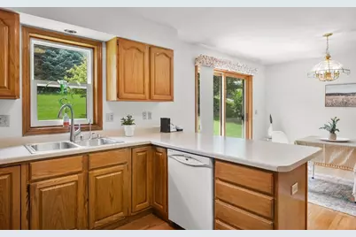 2928 Maple Run Drive, Madison, WI 53719 - Photo 13