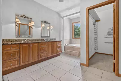 5035 N Northwood Trace, Janesville, WI 53545 - Photo 13