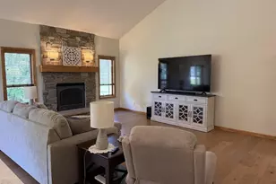 3546 Dekalb Ln, Neenah, WI 54956 - Photo 19