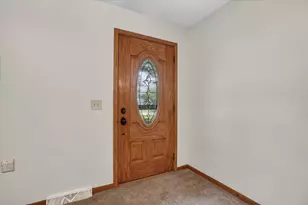 6702 N Abey Ct, Janesville, WI 53536 - Photo 7