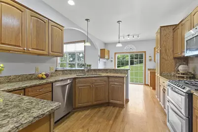 107 Red Fox Drive, Johnson Creek, WI 53038 - Photo 7