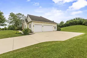 107 Red Fox Dr, Johnson Creek, WI 53038 - Photo 47