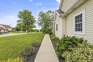 107 Red Fox Dr, Johnson Creek, WI 53038 - Photo 49