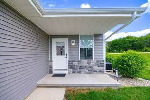 137 Bristle Wy, Edgerton, WI 53534 - Photo 3
