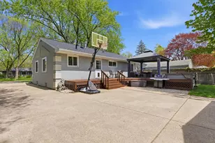 1821 Manley St, Madison, WI 53704 - Photo 35
