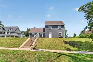 215 Roosevelt Ave, Beloit, WI 53511 - Photo 29
