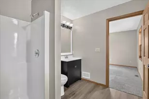 215 Roosevelt Ave, Beloit, WI 53511 - Photo 19