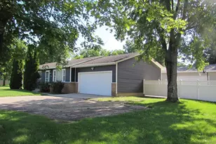 2387 S Park Ave, Beloit, WI 53511 - Photo 3