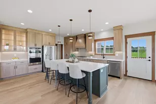 6651 Lucas Ln, Sun Prairie, WI 53598 - Photo 11