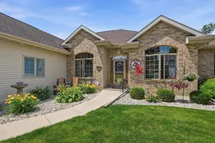 738 Weald Bridge Rd, Cottage Grove, WI 53527 - Photo 3