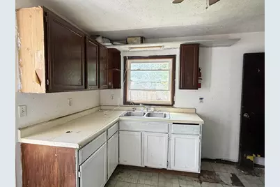 512 Roosevelt Avenue, Beloit, WI 53511 - Photo 7