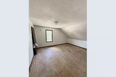 512 Roosevelt Avenue, Beloit, WI 53511 - Photo 9