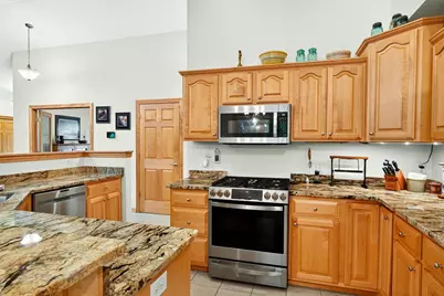 6101 Holscher Road, Mcfarland, WI 53558 - Photo 7