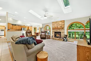 6101 Holscher Rd, Mcfarland, WI 53558 - Photo 3