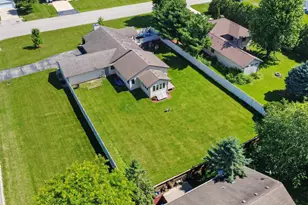3179 S Davis Dr, Beloit, WI 53511 - Photo 7