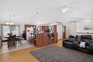 3179 S Davis Dr, Beloit, WI 53511 - Photo 11