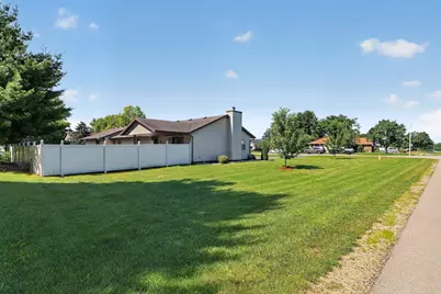 3179 S Davis Drive, Beloit, WI 53511 - Photo 5