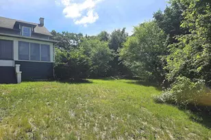 2467 S Riverside Dr, Beloit, WI 53511 - Photo 3