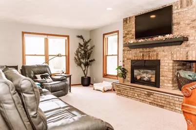1115 E Iowa Street, Prairie Du Chien, WI 53821 - Photo 3