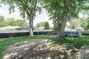 345 Beechwood Dr, Janesville, WI 53548 - Photo 41
