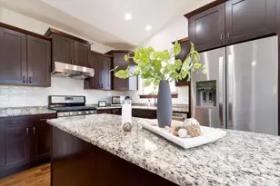9406 Silverstone Ln, Madison, WI 53593 - Photo 13