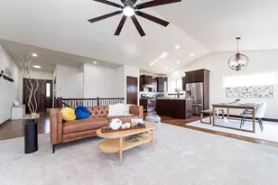 9406 Silverstone Ln, Madison, WI 53593 - Photo 9